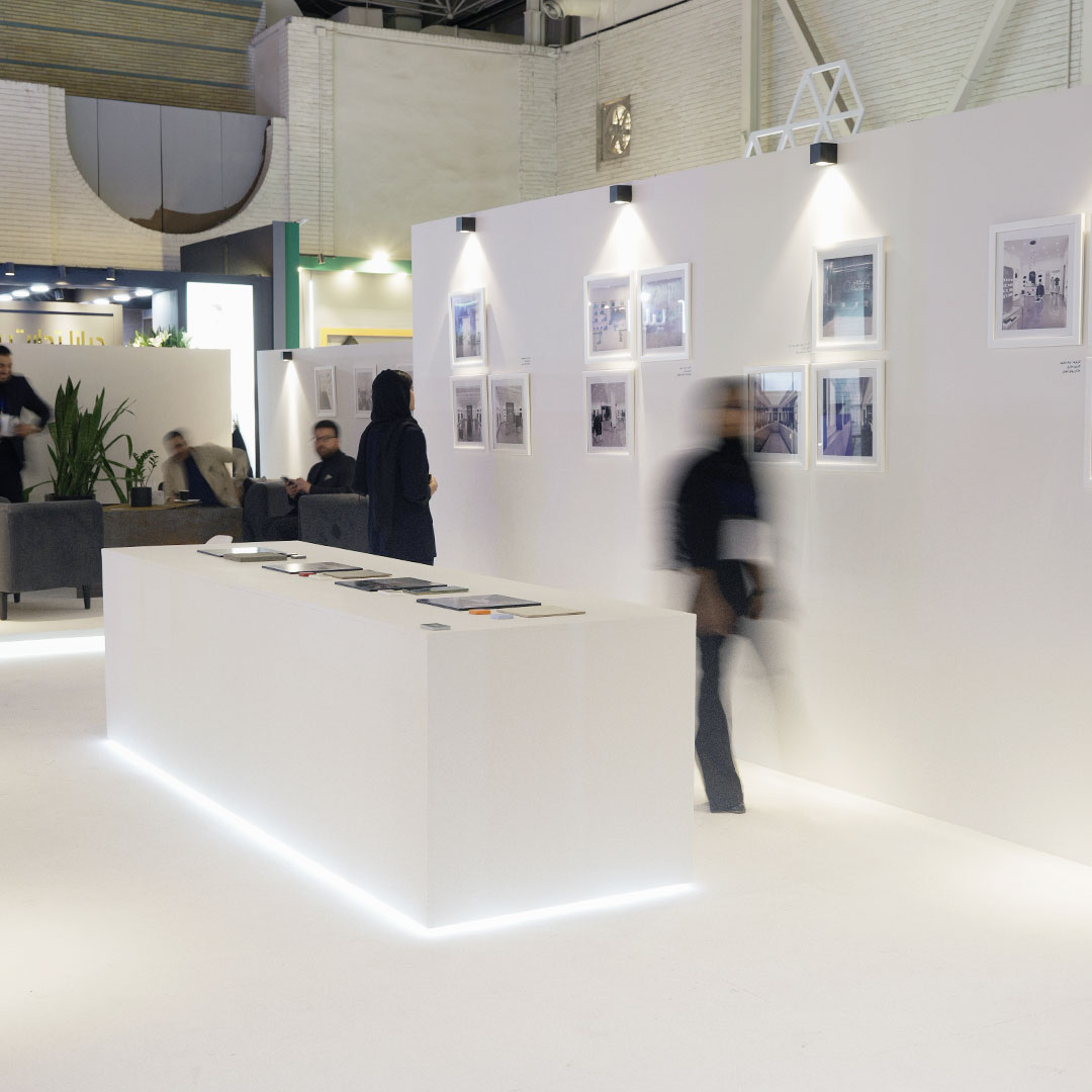 retail show 1404-04.jpg
